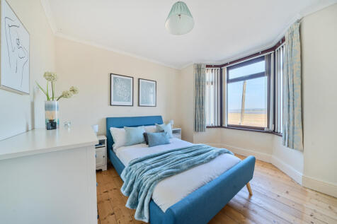 Bedroom 1 aspect 2
