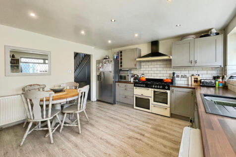 Kitchen/Dining