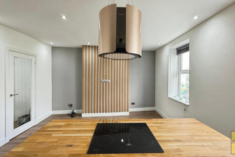 Kitchen/ Lounge