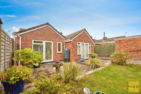 79ab466d-REAR 20GARDEN 205