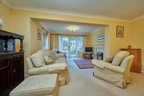 LIVING ROOM 2