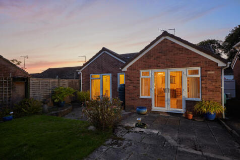 REAR GARDEN 13
