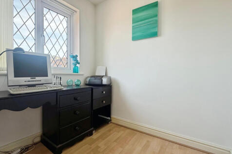 Bedroom four/ Study