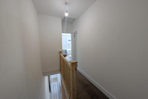 PXL_20251108_090448996