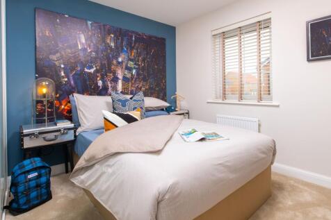 Double bedroom in Radleigh home