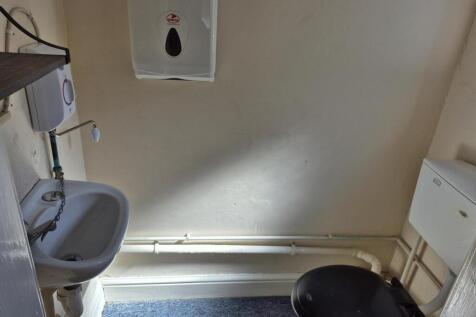 wc suite 6.jpg
