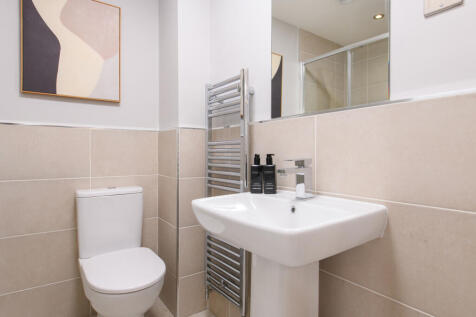 Inside view 4 bedroom Chester en suite to main bedroom