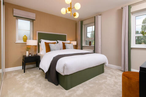 main bedroom of 4 bed radleigh home