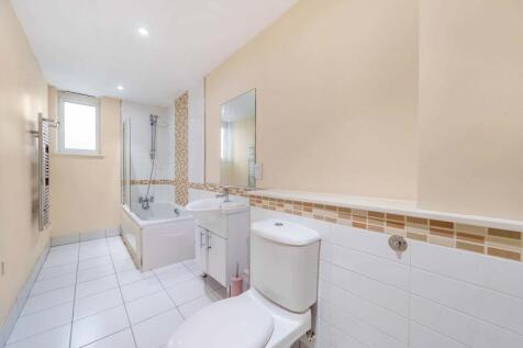 Main bathroom