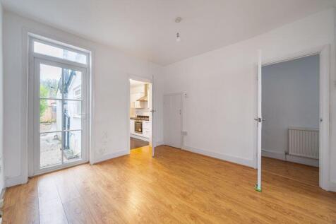 Living Room/ Dining Room