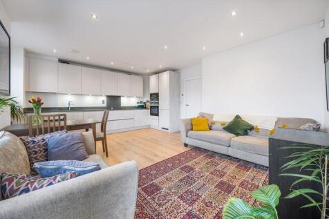 Living/dining area