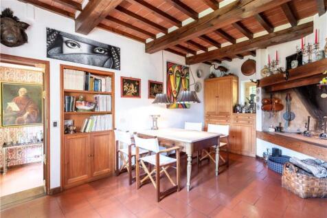 6 bedroom farmhouse 