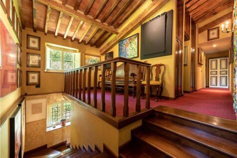 6 bedroom farmhouse 