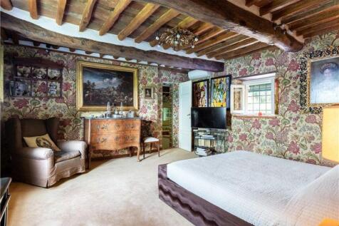 6 bedroom farmhouse 
