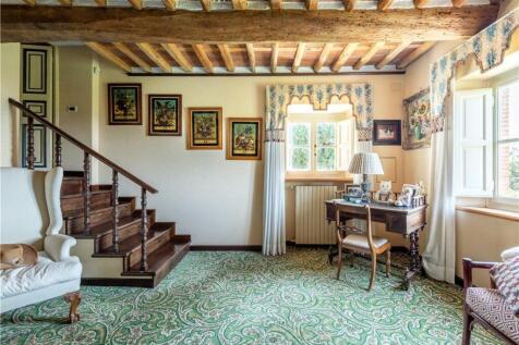 6 bedroom farmhouse 