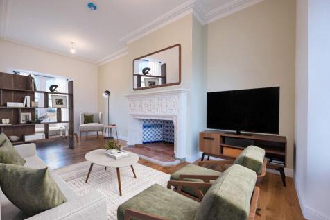 Living/Guest Space
