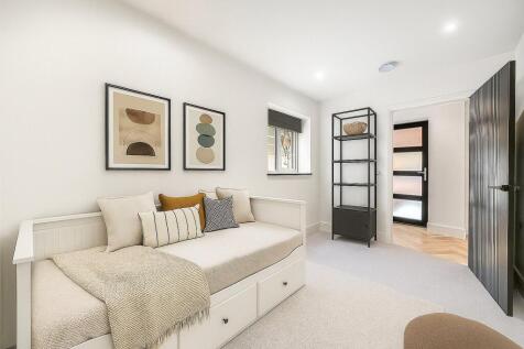 Home Office/Bed 5