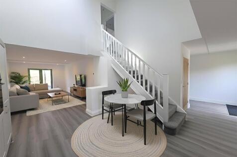 Living / Dining