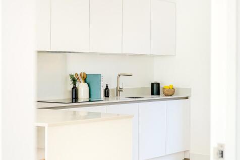 Kitchen Cameo