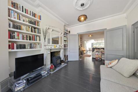 Aston Gray 48 Lyndhurst Grove (21).jpg