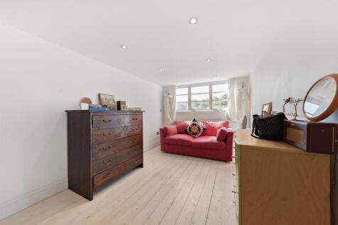 Aston Gray 48 Lyndhurst Grove (1).jpg