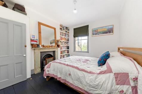 Aston Gray 48 Lyndhurst Grove (13).jpg