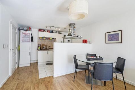 Aston Gray, 11 Shepherd Court 2 Annabel Close (14)