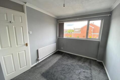 Russett bedroom 2.jpg