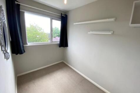 Russet bedroom 3.jpg