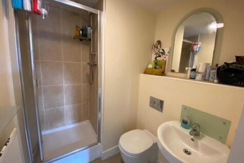 ensuite.jpg