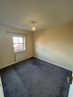 bedroom .jpg