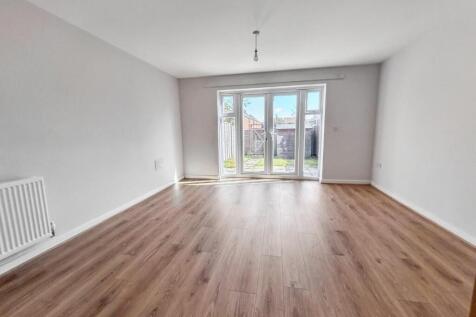 Living room 1.jpg