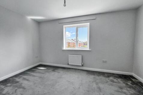 Bedroom 1.jpg