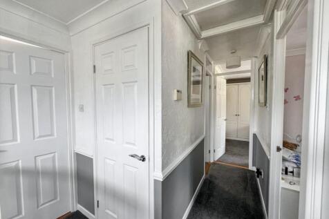 upstairs hallway.jpg
