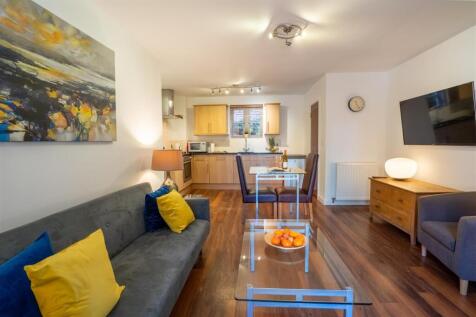 Apartment 2 NHM-3.jpg