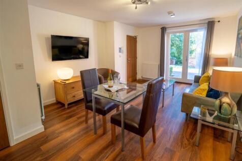 Apartment 2 NHM-20.jpg