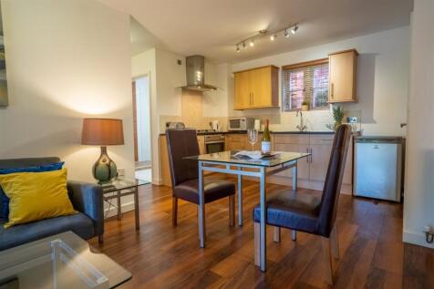 Apartment 2 NHM-23.jpg