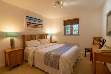 Apartment 2 NHM-14.jpg