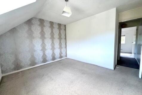 Almond Close room.jpg