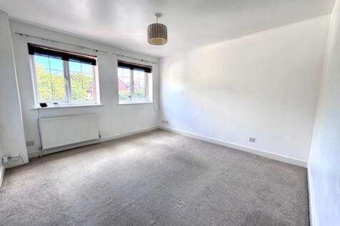 almond close bedroom 1.jpg