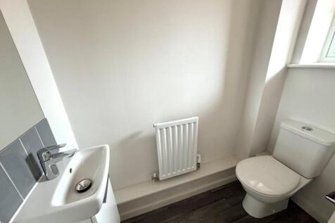 beeches downstairs WC.jpg