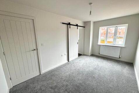 beeches bedroom 2.jpg