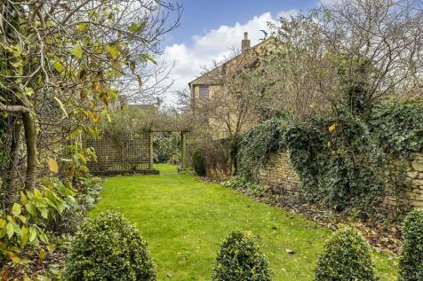 Lawned Garden