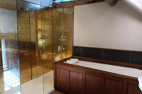 Winter Barn Bathroom