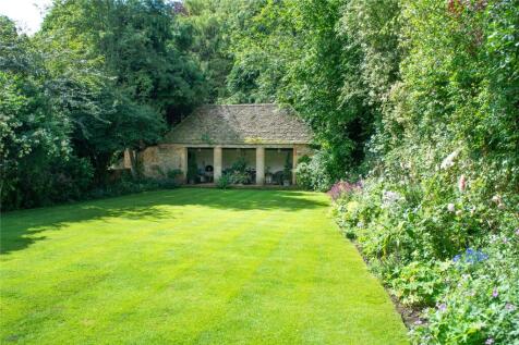 Lawned Garden
