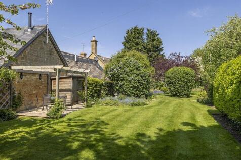 Lawned Garden