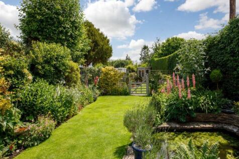Lawned Garden