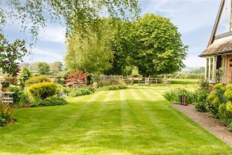 Lawned Garden