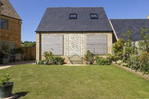 Lawned Garden