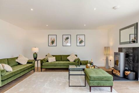 Showhome Sitting